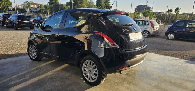 LANCIA Ypsilon 1.2 69 CV 5 porte Gold