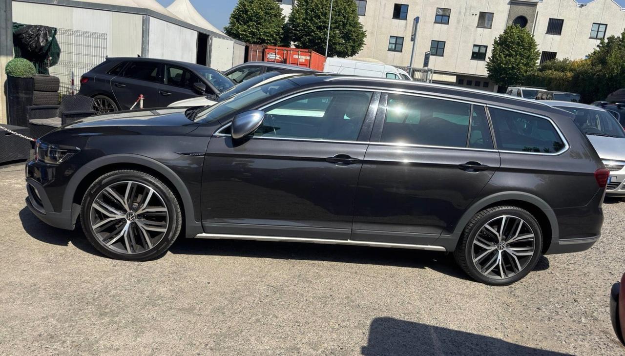 Volkswagen Passat Variant 2.0 TDI SCR 200 CV 4MOTION DSG Executive