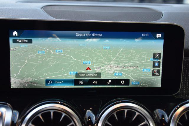 MERCEDES-BENZ GLB 200 d Automatic Sport Plus *Luci ambient*