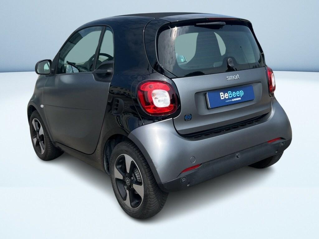 Smart fortwo 22kW EQ Ushuaia Silver Matt