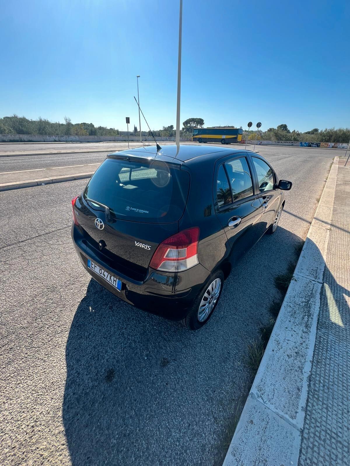 Toyota Yaris 1.3 5 porte Sol - 2011