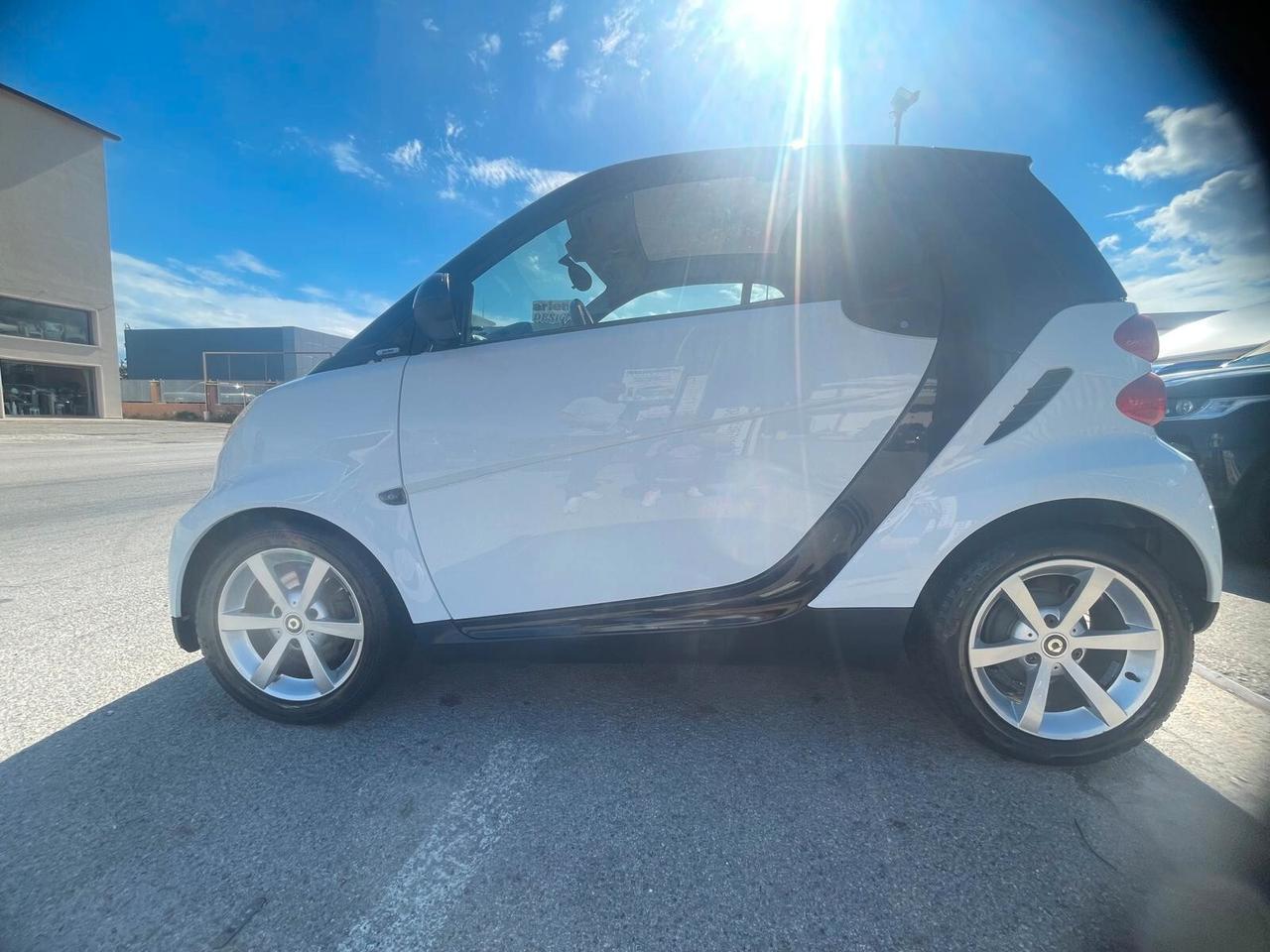 Smart ForTwo 1000 52 kW coupé passion