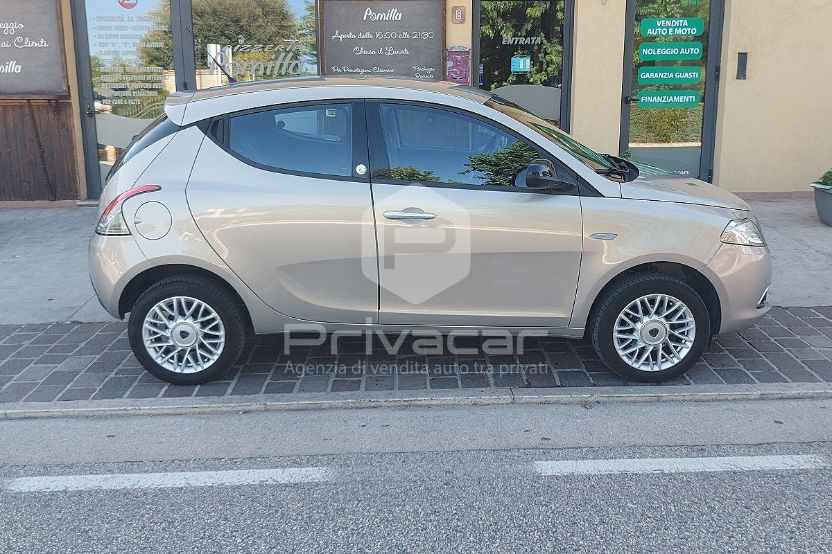 LANCIA Ypsilon 0.9 TwinAir 85 CV 5 porte Metano Ecochic Gold