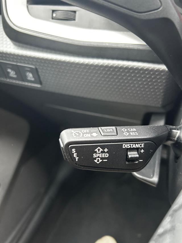 AUDI A1 allstreet 30 TFSI S tronic Identity Contrast