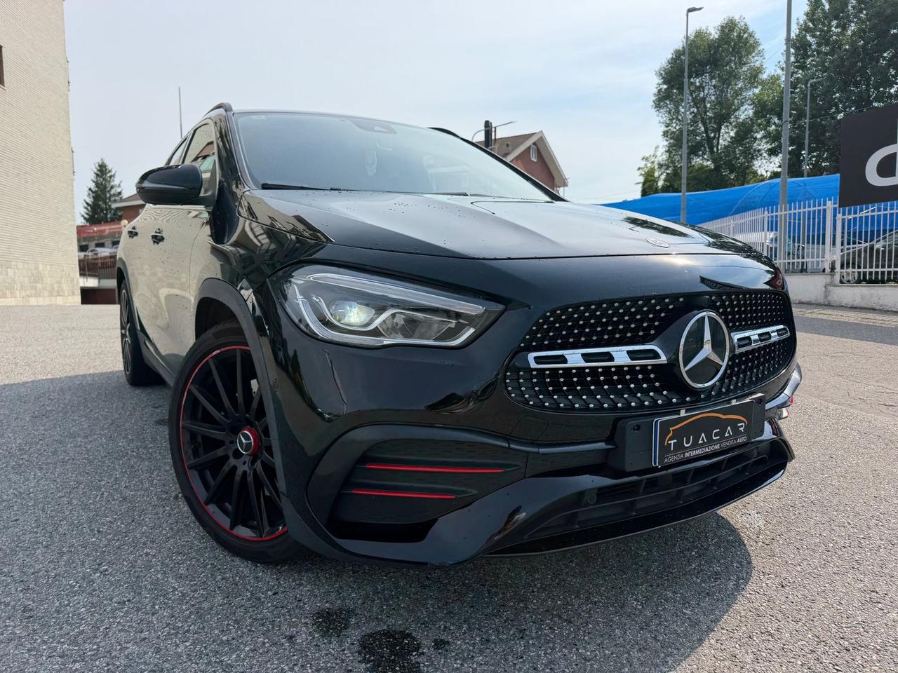 Mercedes-Benz GLA 200 D Premium Red Edition #11451
