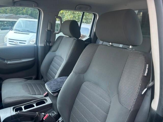 Nissan Navara 2.5 dCi 4 porte Double Cab WoRK