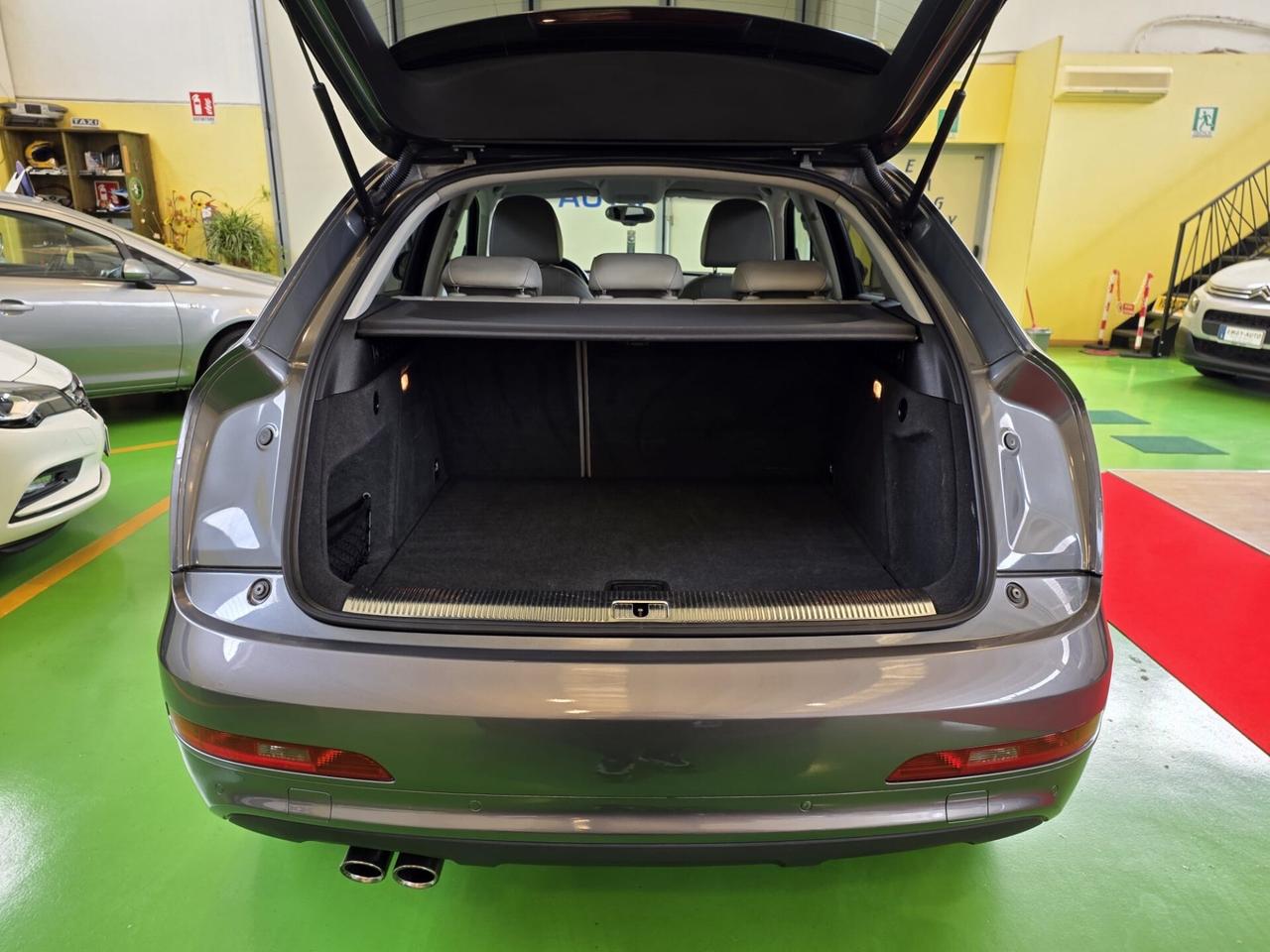Audi Q3 2.0 TFSI S. Lain 4x4,, Automatica