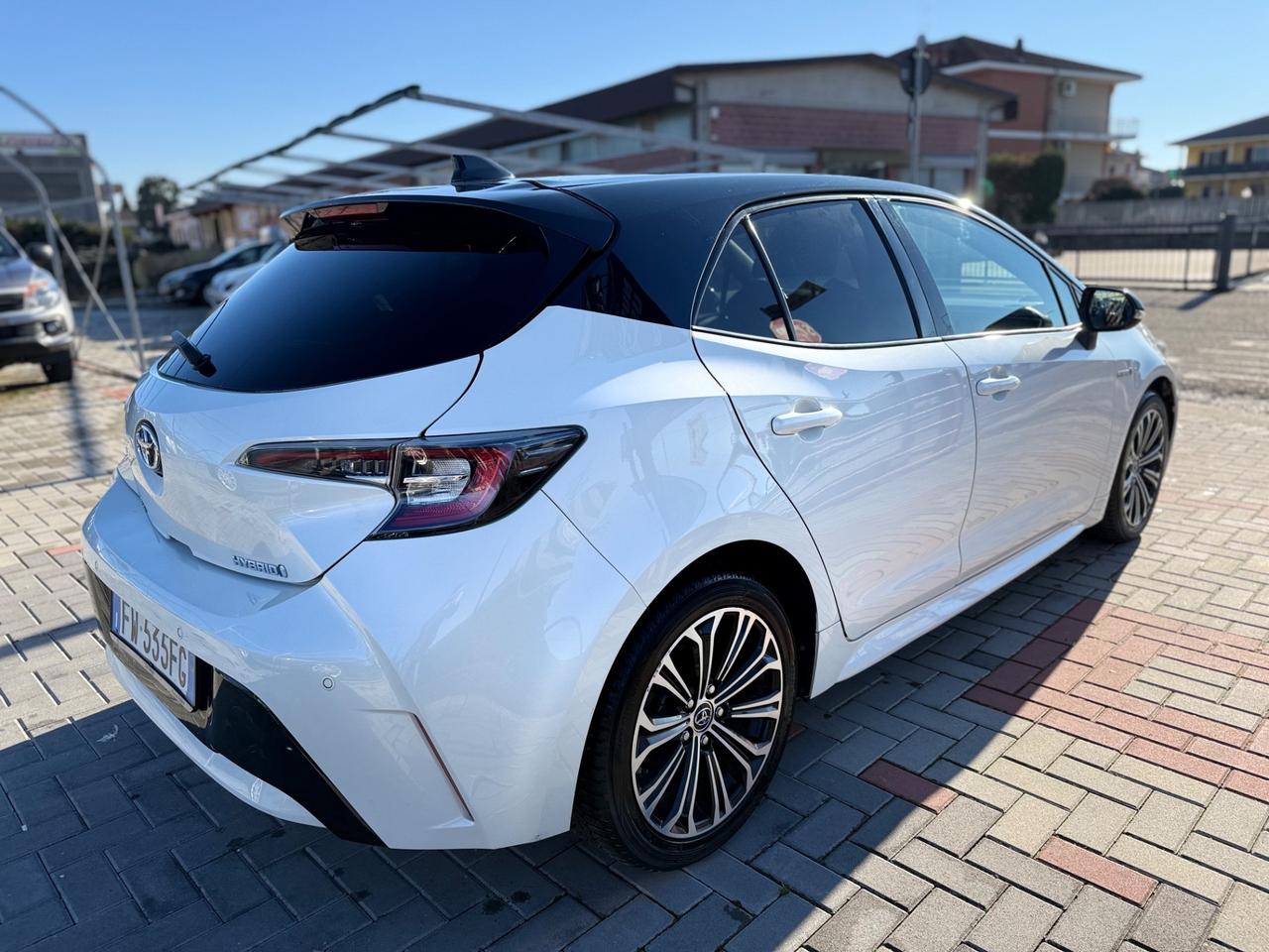 Toyota Corolla 1.8 HIBRID CVT 98CV STYLE