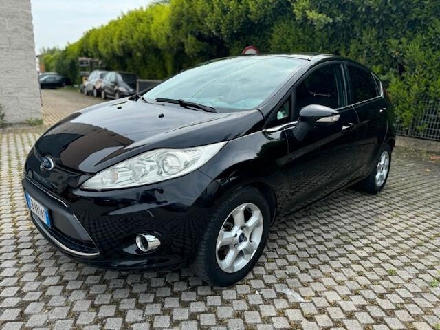 Ford Fiesta 1.4 5 porte Bz.- GPL Titanium