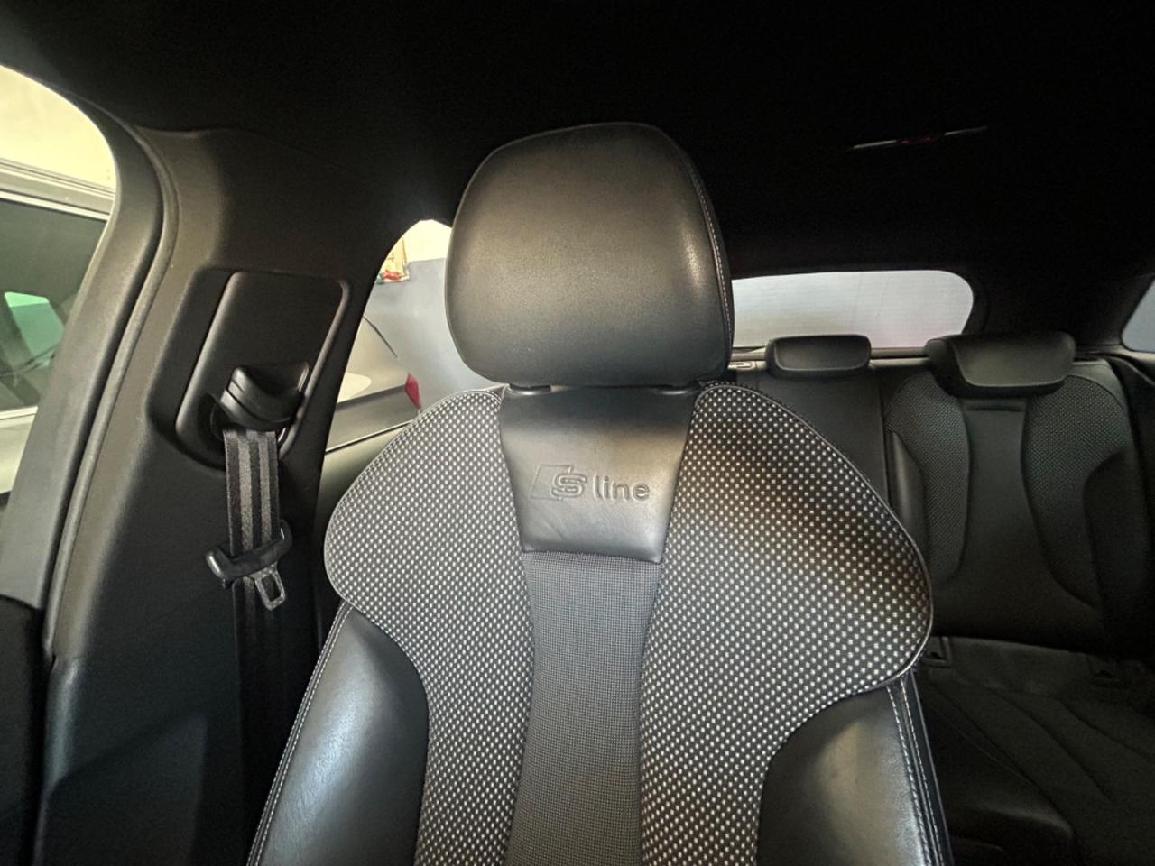 Audi A3 SPB 2.0 TDI S-LINE