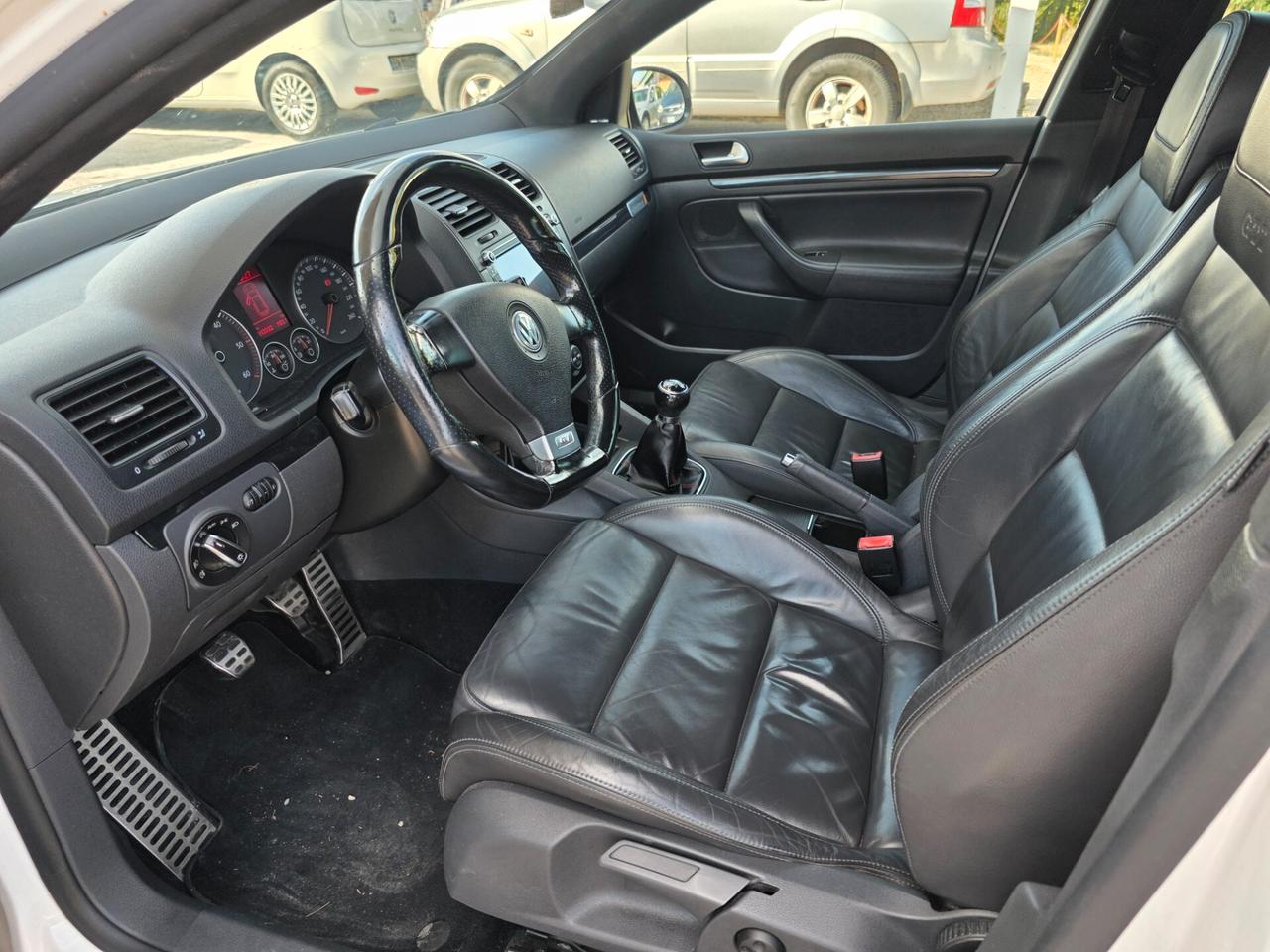 Volkswagen Golf GTD anno 2008 con 313.500 Motore sost