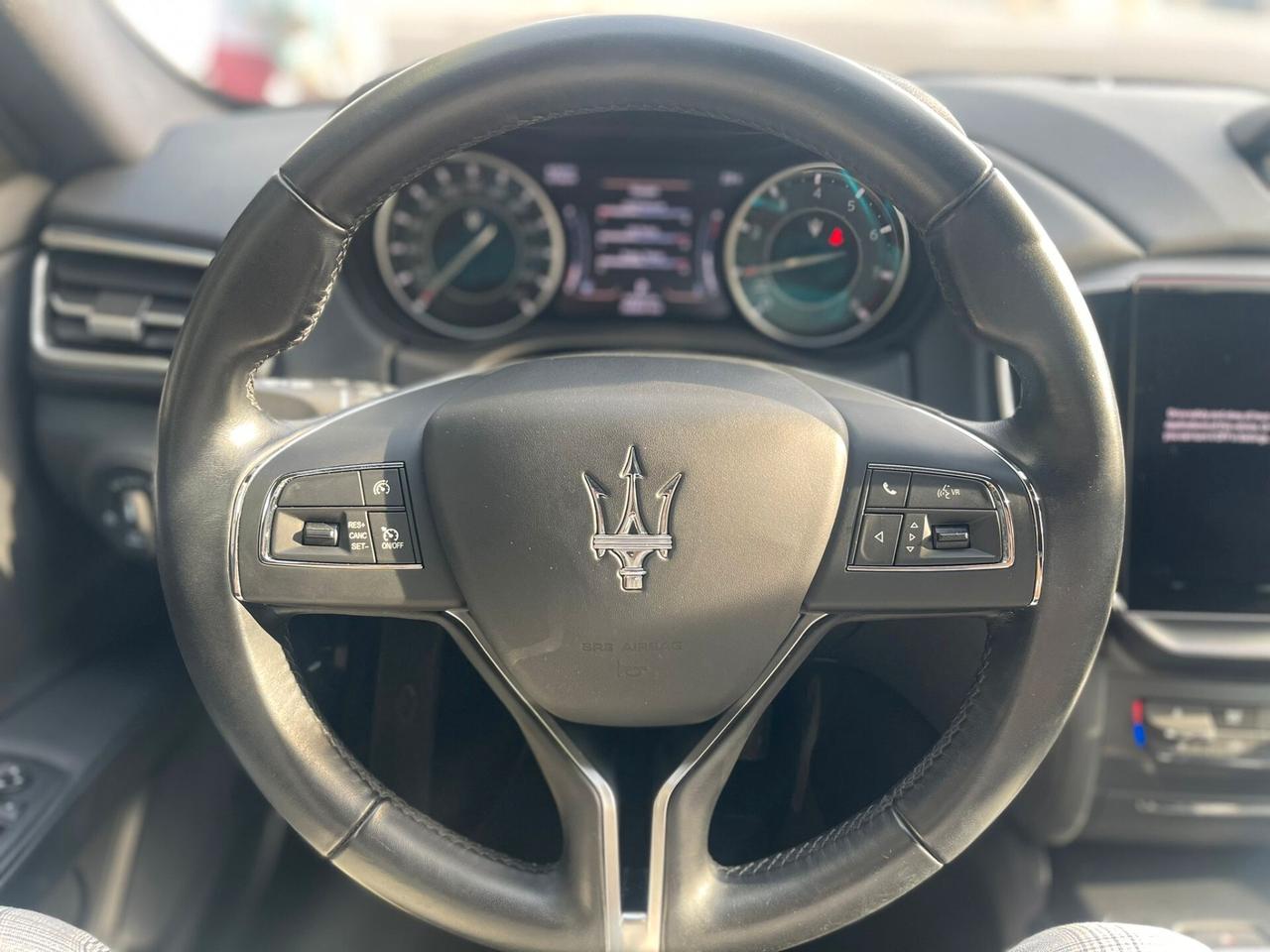 Maserati Ghibli 330 CV MHEV GT