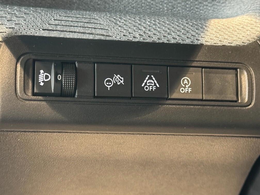 Citroen C3 1.2 Plus Pack 100cv Led Navi App conn 17" Neopat