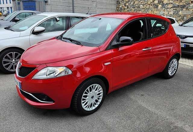 Lancia Ypsilon 1.3 MJT 16V 95 CV 5 porte S&amp;S Silver