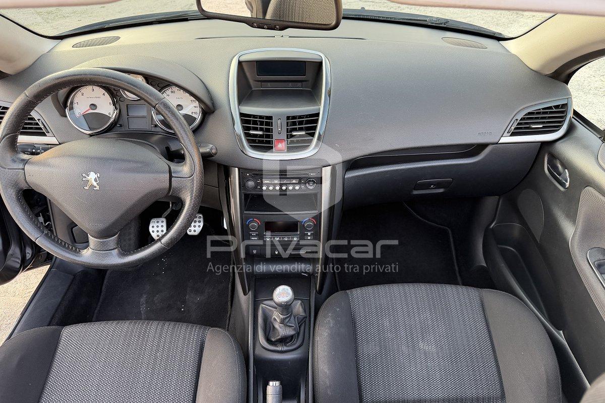 PEUGEOT 207 1.6 HDi 110CV CC Féline