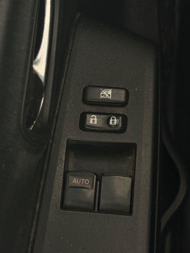 TOYOTA Yaris 1.0 5 porte Lounge