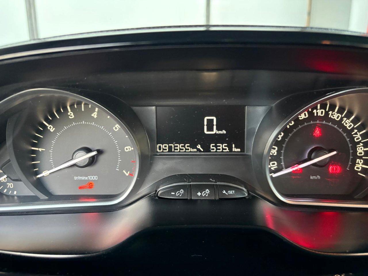Peugeot 208 5 Porte 208 5p 1.2 puretech Active 82cv