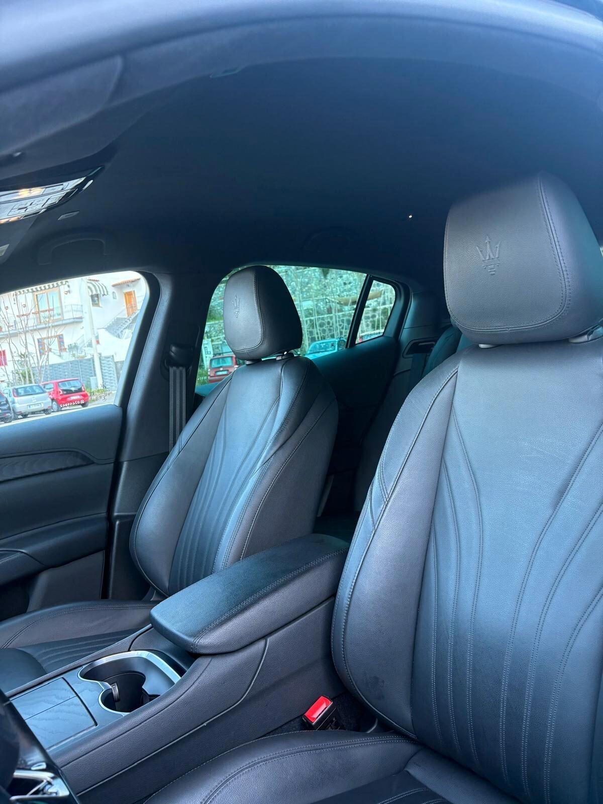 Maserati Grecale MHEV 300 CV AWD GT