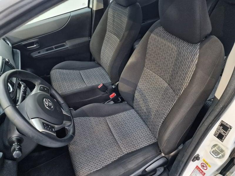 Toyota Yaris Yaris 1.0 5 porte Lounge