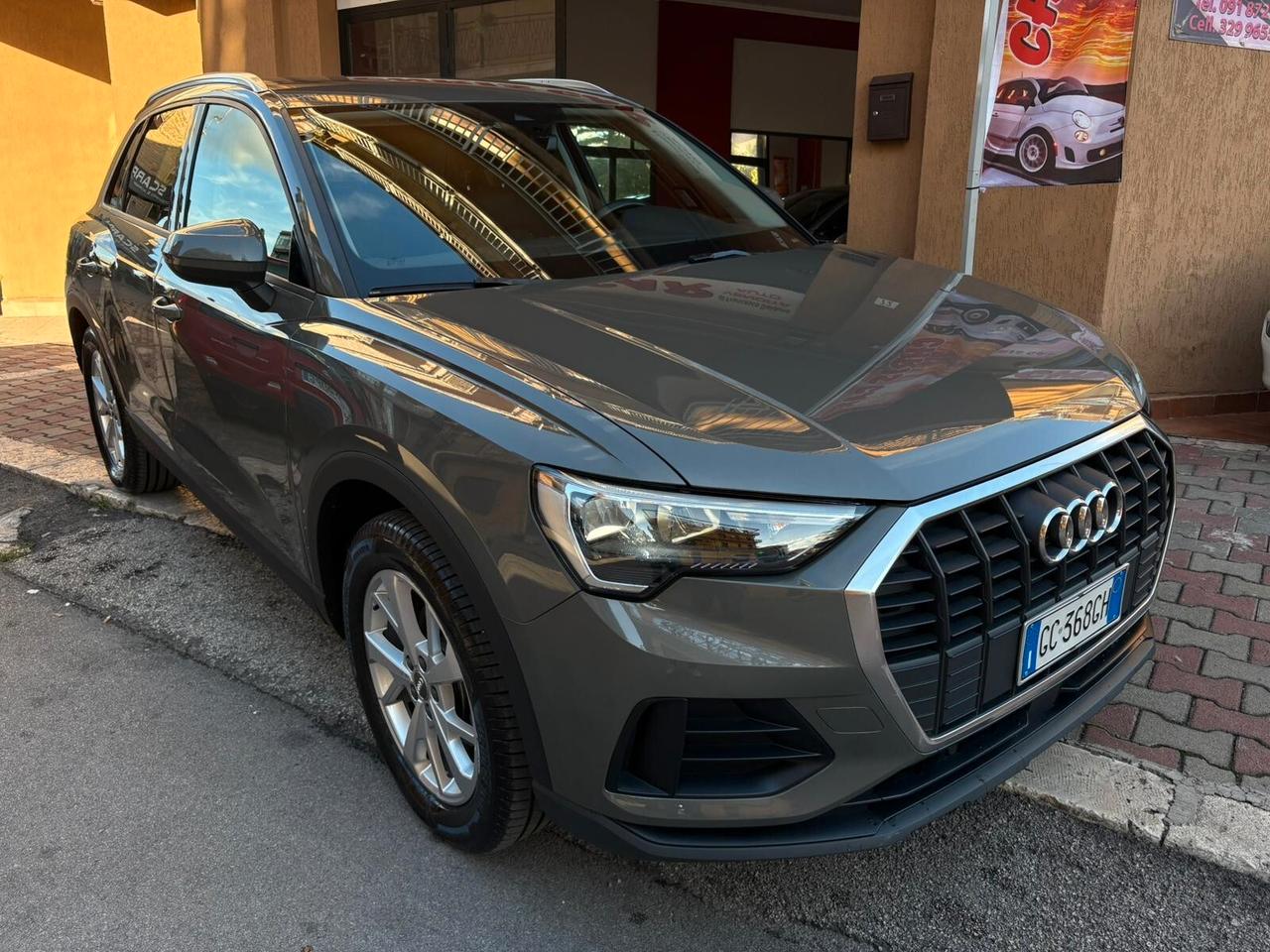 Audi Q3 35 TDI S tronic Business