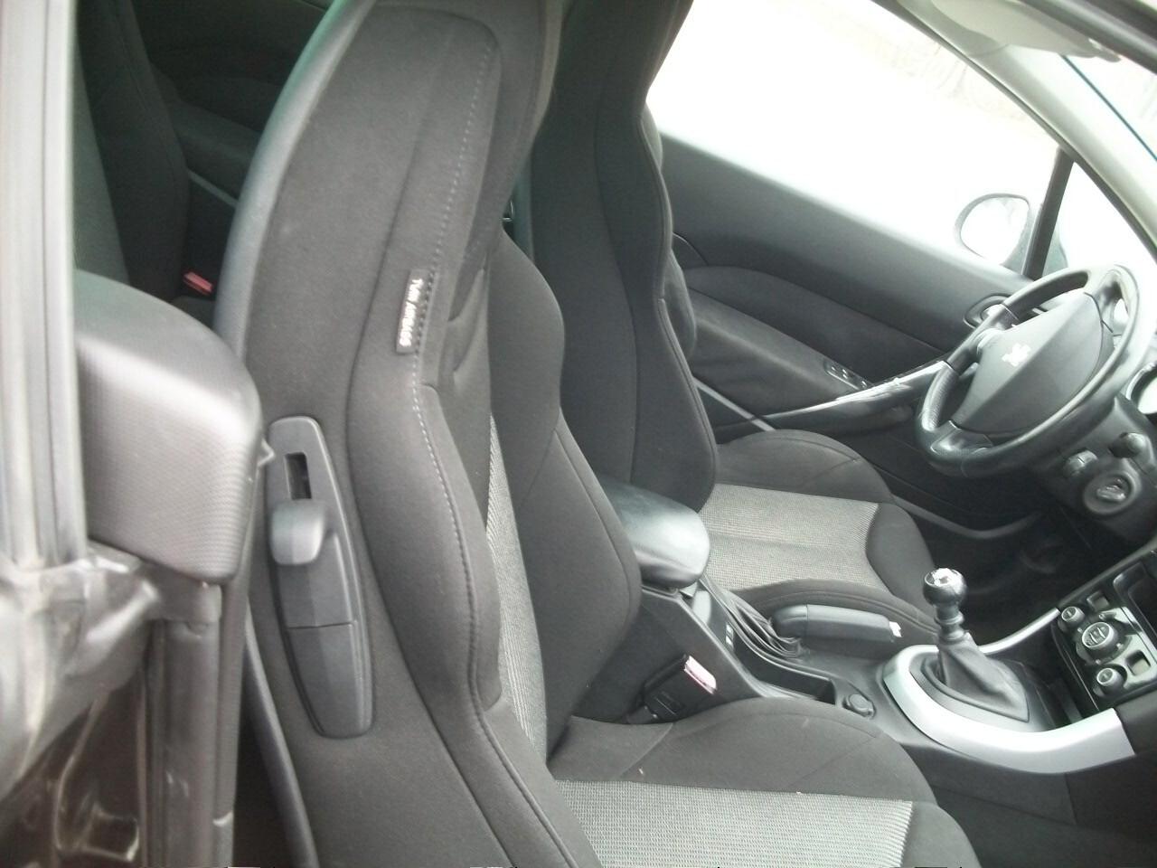 Peugeot 308 1.6 e-HDi 112CV Stop&Start CC Allure CAPRIO NERA 06 MARCE GARANZIA UN ANNO