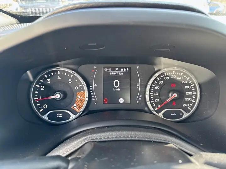 Jeep Renegade 1.3 T4 DDCT Business