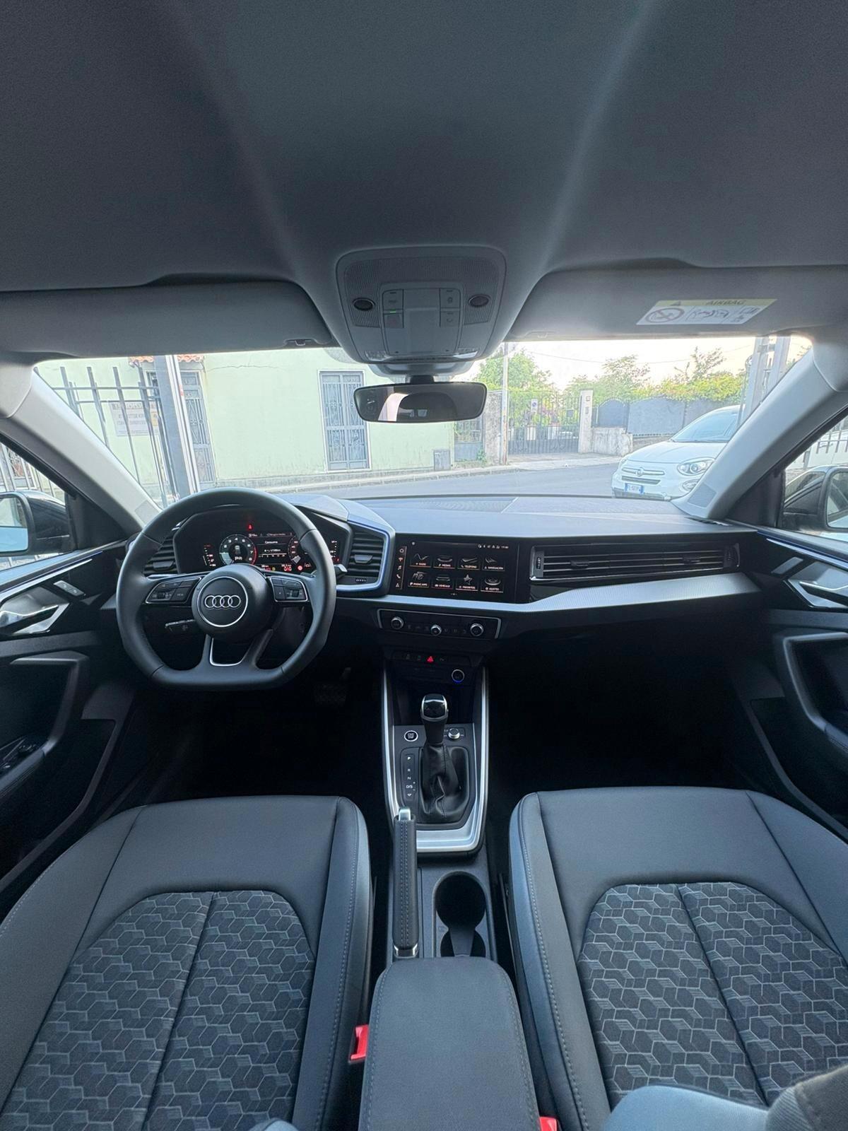 Audi A1 allstreet 35 TFSI S tronic Identity Contrast