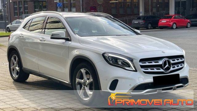 MERCEDES-BENZ GLA 200 Business