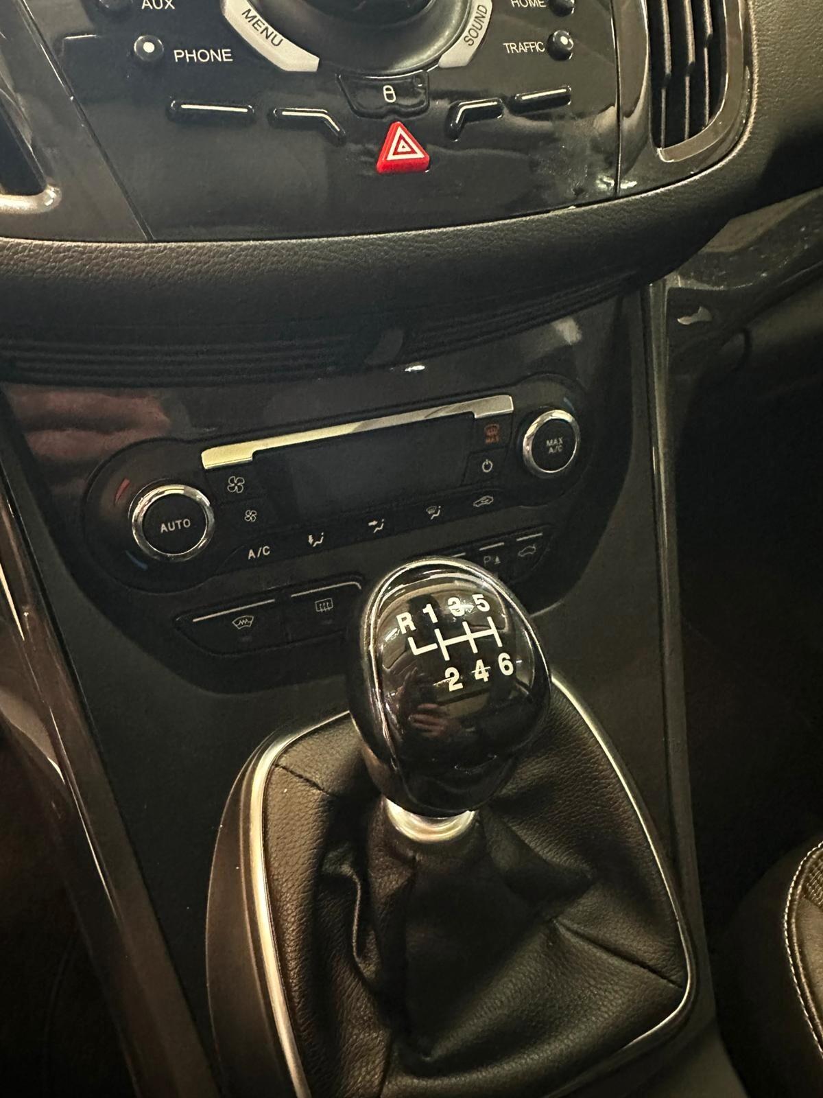 Ford Kuga 2.0 TDCI 150 CV S&S 4WD Titanium