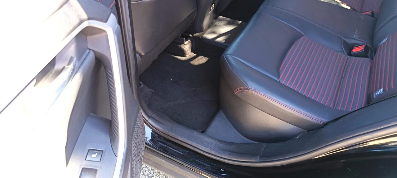 Suzuki Across 2.5 Plug-in Hybrid E-CVT 4WD Top