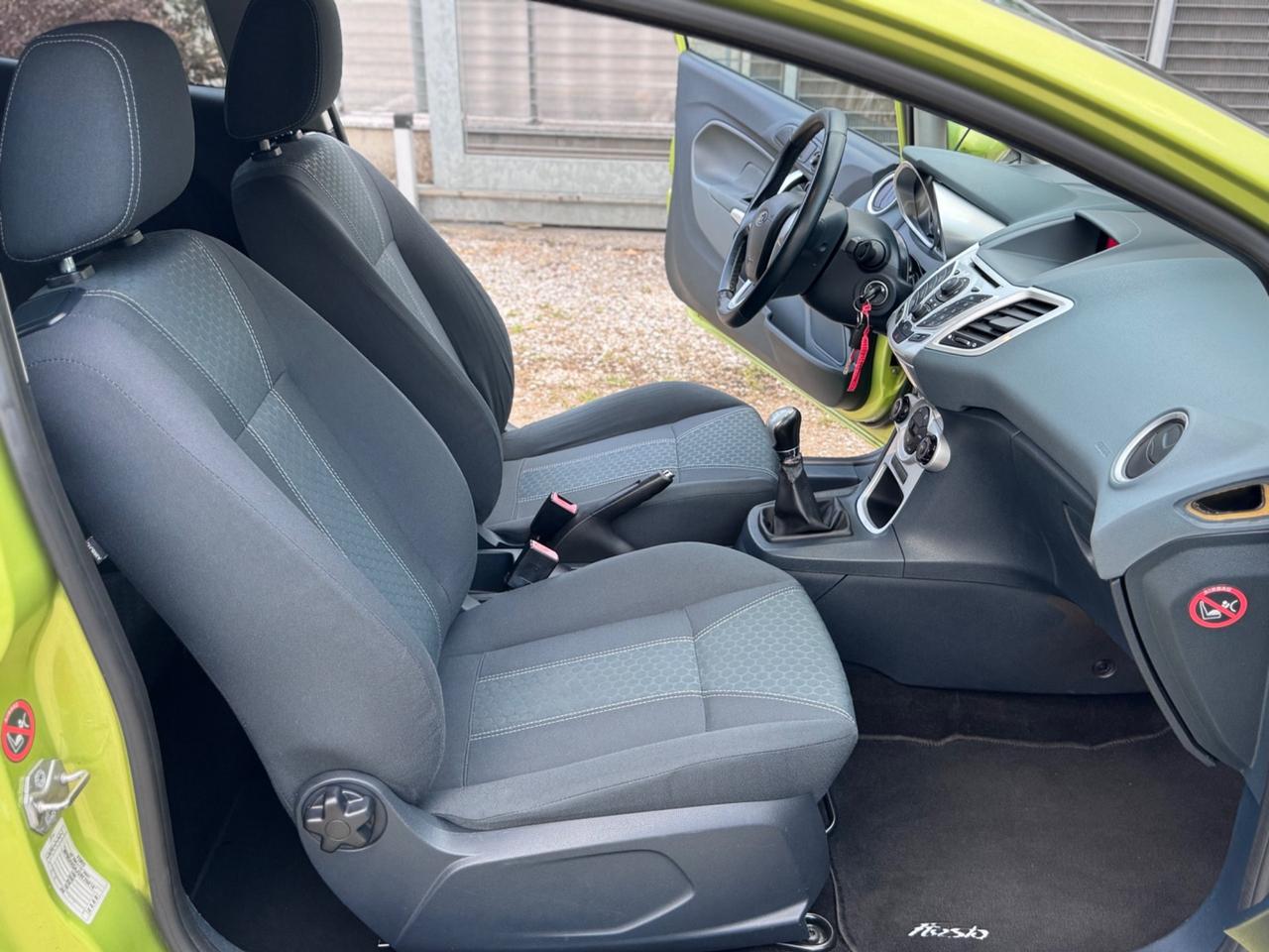 Ford Fiesta 1.2 Benzina 82cv - neopatentati 2010