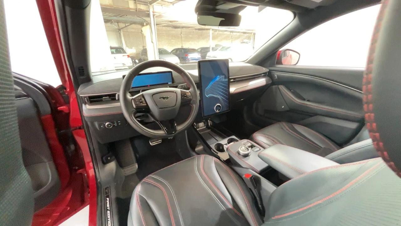 Ford Mustang Extended Range AWD CVT