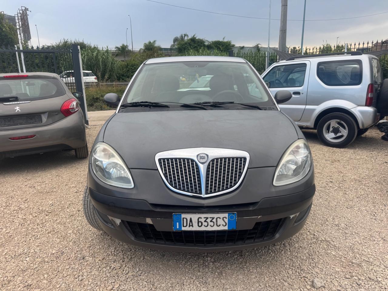 Lancia Ypsilon 1.2 Oro