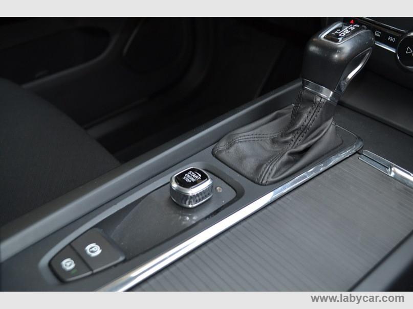 VOLVO XC60 D4 AWD Geartronic Business