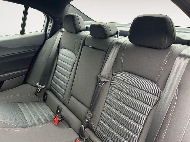 Alfa Romeo Giulia (2016) 2.0 Turbo 280 CV AT8 AWD Q4 Sprint