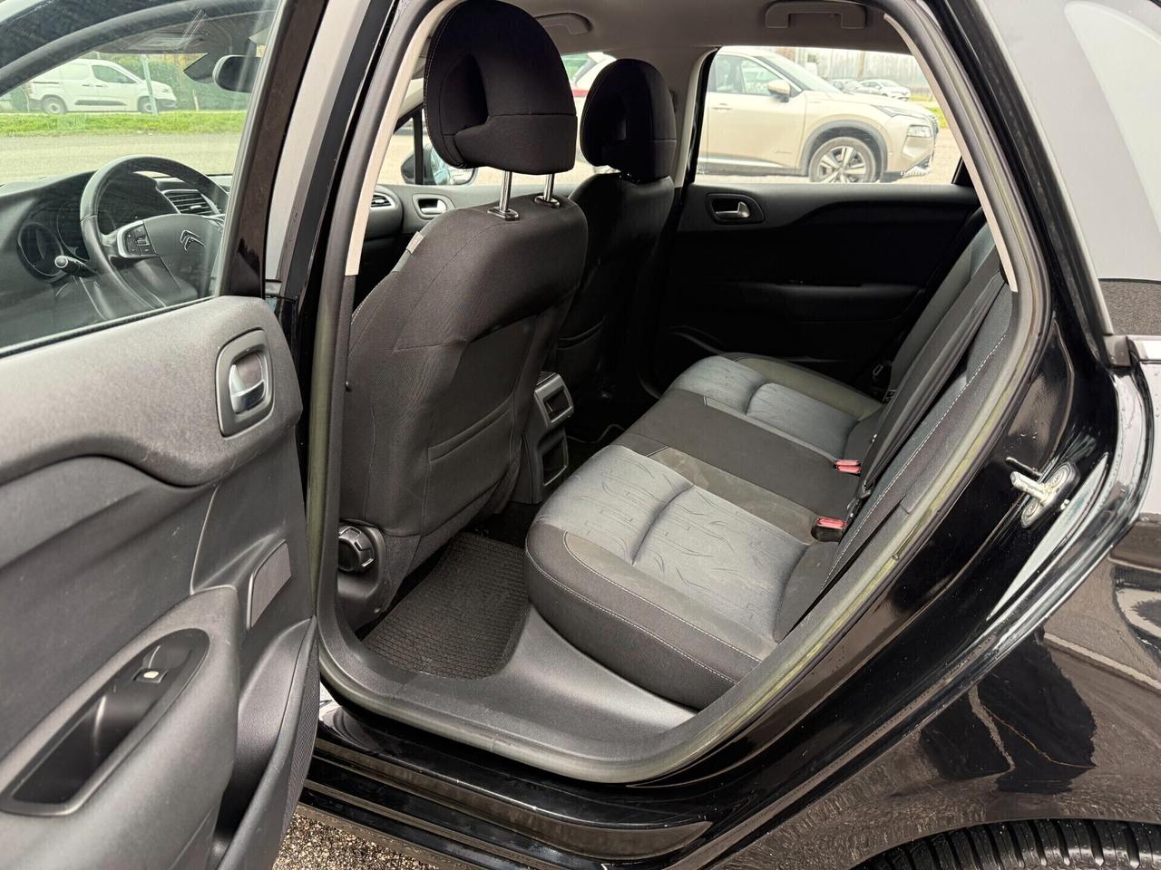 Citroen C4 1.6 HDi 90 FAP Van Attraction