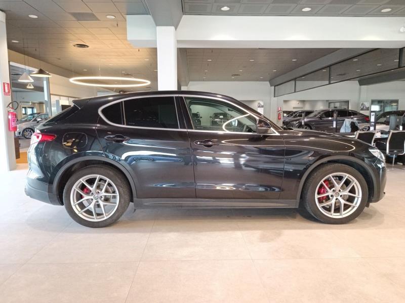 Alfa Romeo Stelvio 2.2 Turbo Executive RWD AT8