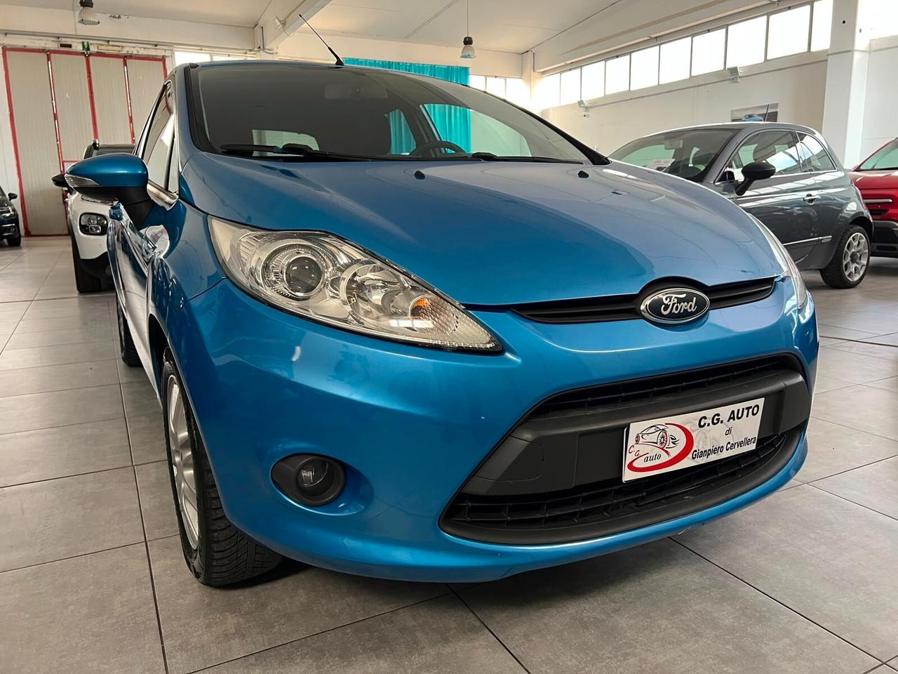 Ford Fiesta 1.4 68 CV TDCi - TITANIUM - 2010