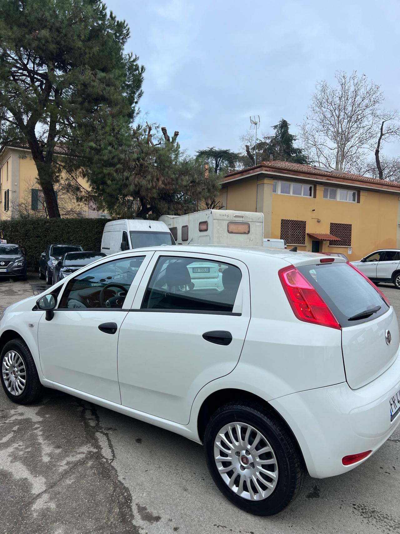 Fiat Punto 1.4 8V 5 porte Natural Power Street