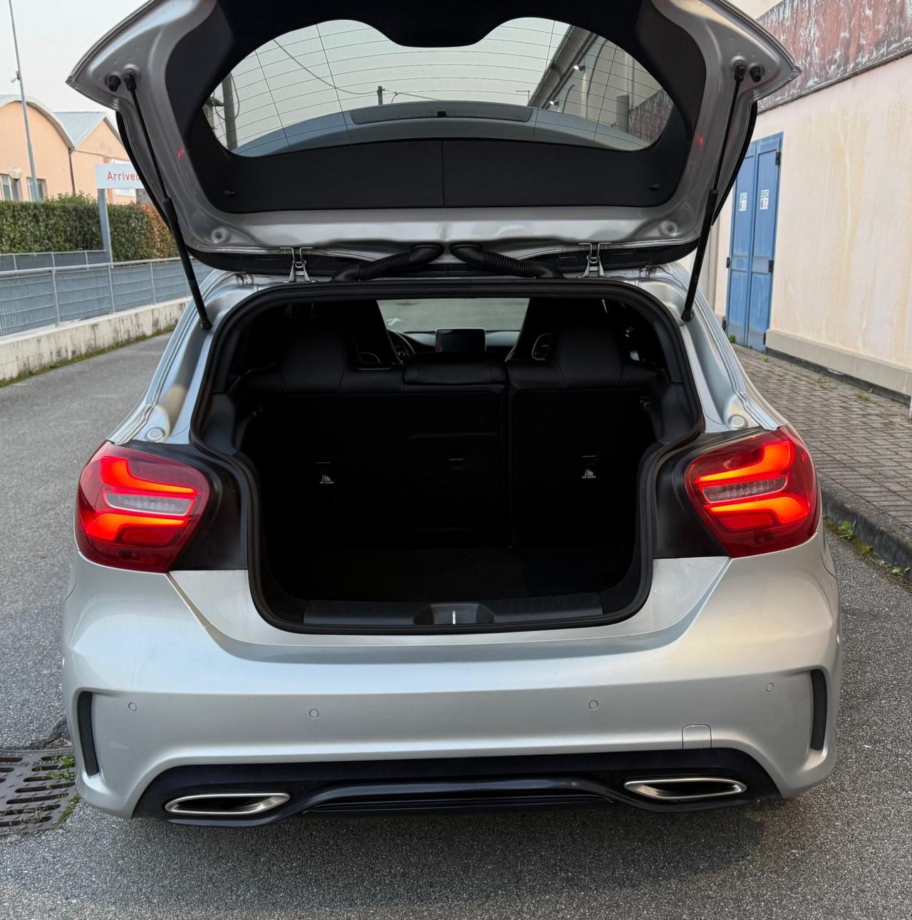 Mercedes-benz A 180 Premium my16 auto