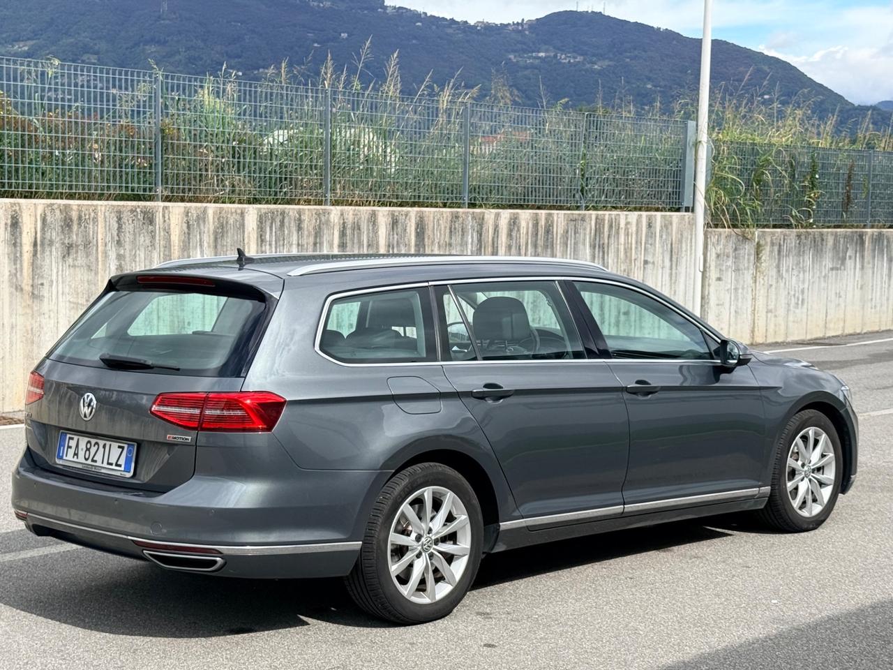 Volkswagen Passat 2.0Bitdi 239 cv 4Motion