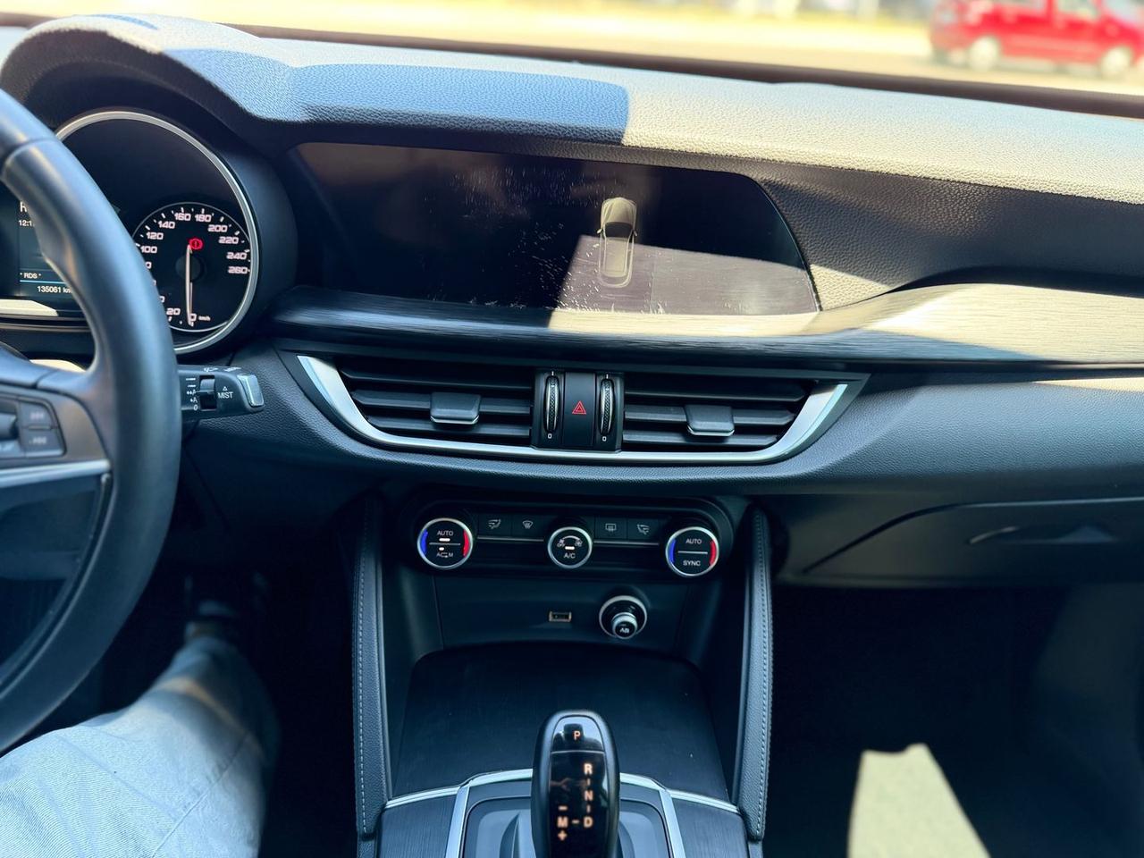 Alfa Romeo Stelvio Executive 2.2 #11317