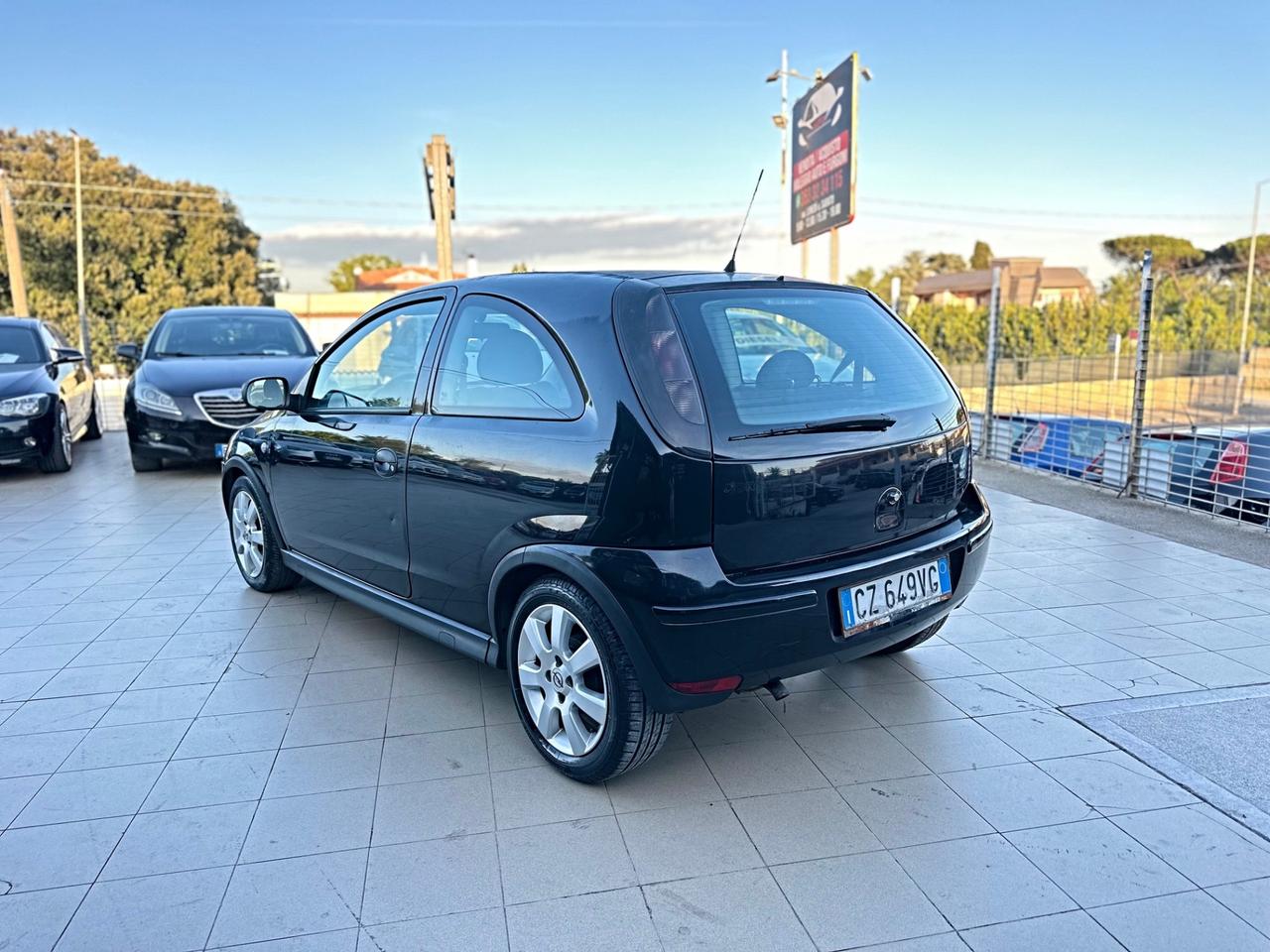 Opel Corsa 1.2i 16V cat 3 porte Club