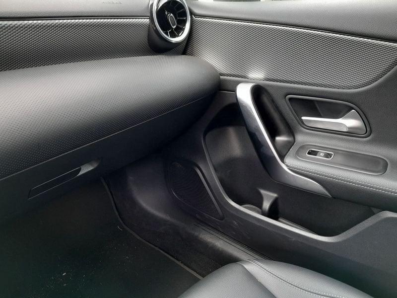 Mercedes-Benz Classe A A 180 d Automatic IVA ESPOSTA PREZZO PROMO CON FINANZIAMENTO