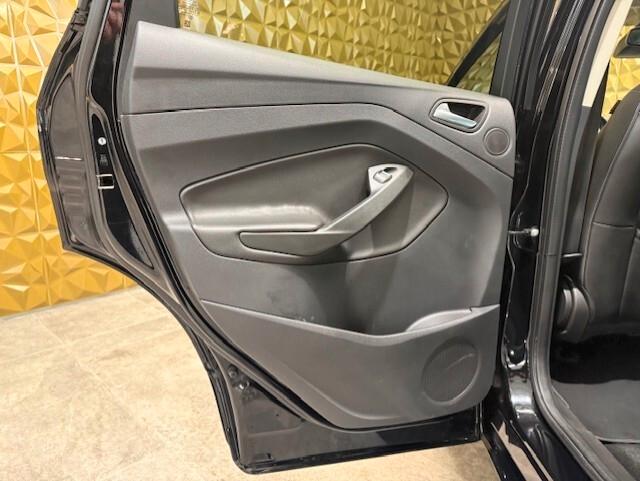 Ford Kuga 2.0 TDCI 150 CV S&S 4WD Powershift Titanium