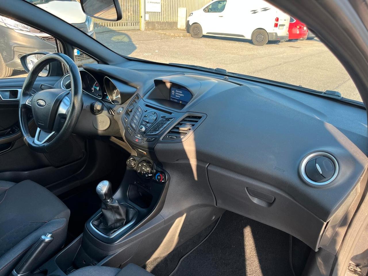 Ford Fiesta 1.5 TDCi 75CV 5 porte ST-Line