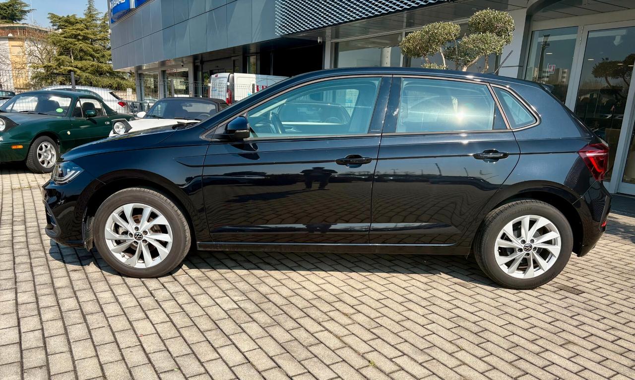 Polo 1.0 TSI Style | FARI MATRIX - ARTVELOURS RETROCAMERA