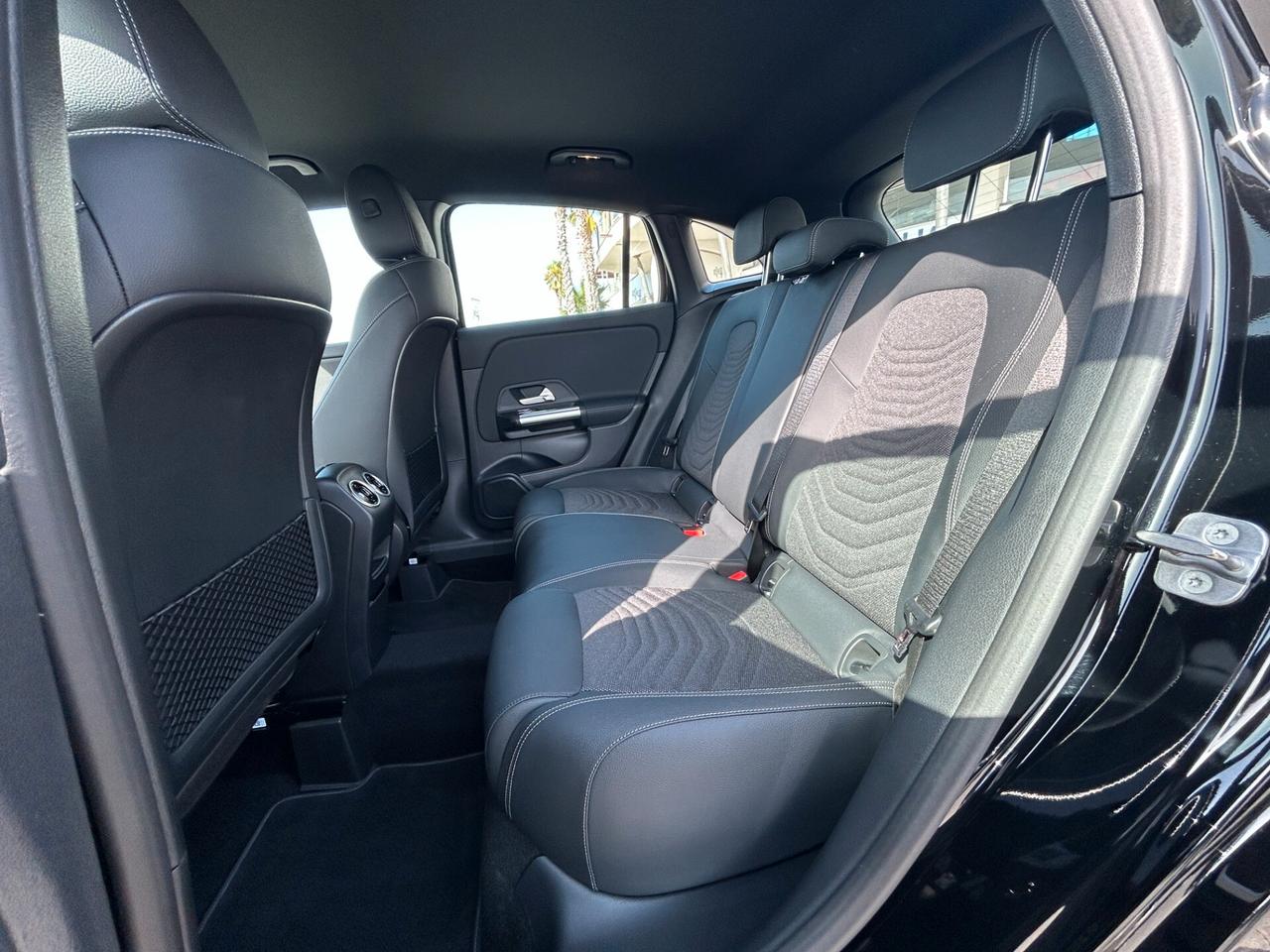 Mercedes-Benz GLA 200 d Progressive Advanced auto KM 0