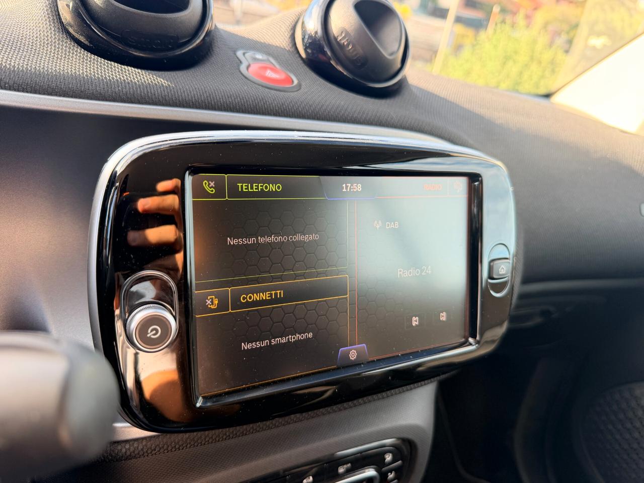 Smart ForTwo EQ Passion 22kw Charger