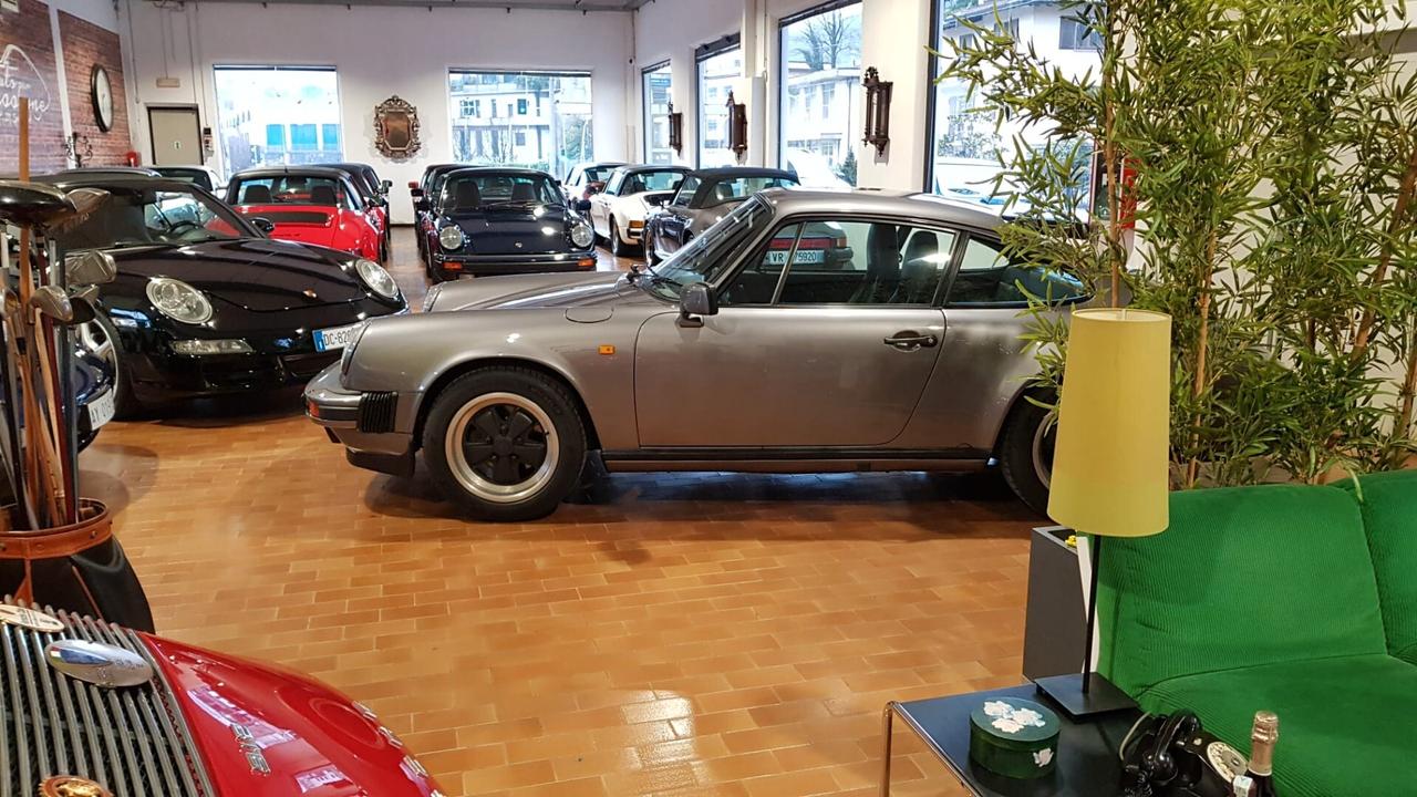 911 Porsche 3200 Carrera Coupè Book Conservatissima